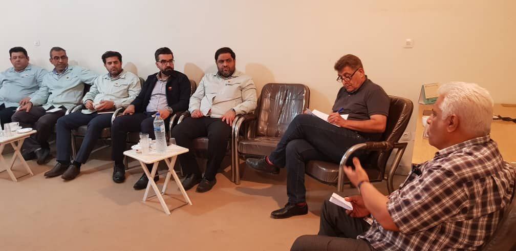 دیدار صمیمانه معاون منابع انسانی و امور اجتماعی با اعضای هیات مدیره کانون بازنشستگان شرکت فولاد خوزستان دیدار صمیمانه معاون منابع انسانی و امور اجتماعی با اعضای هیات مدیره کانون بازنشستگان شرکت فولاد خوزستان