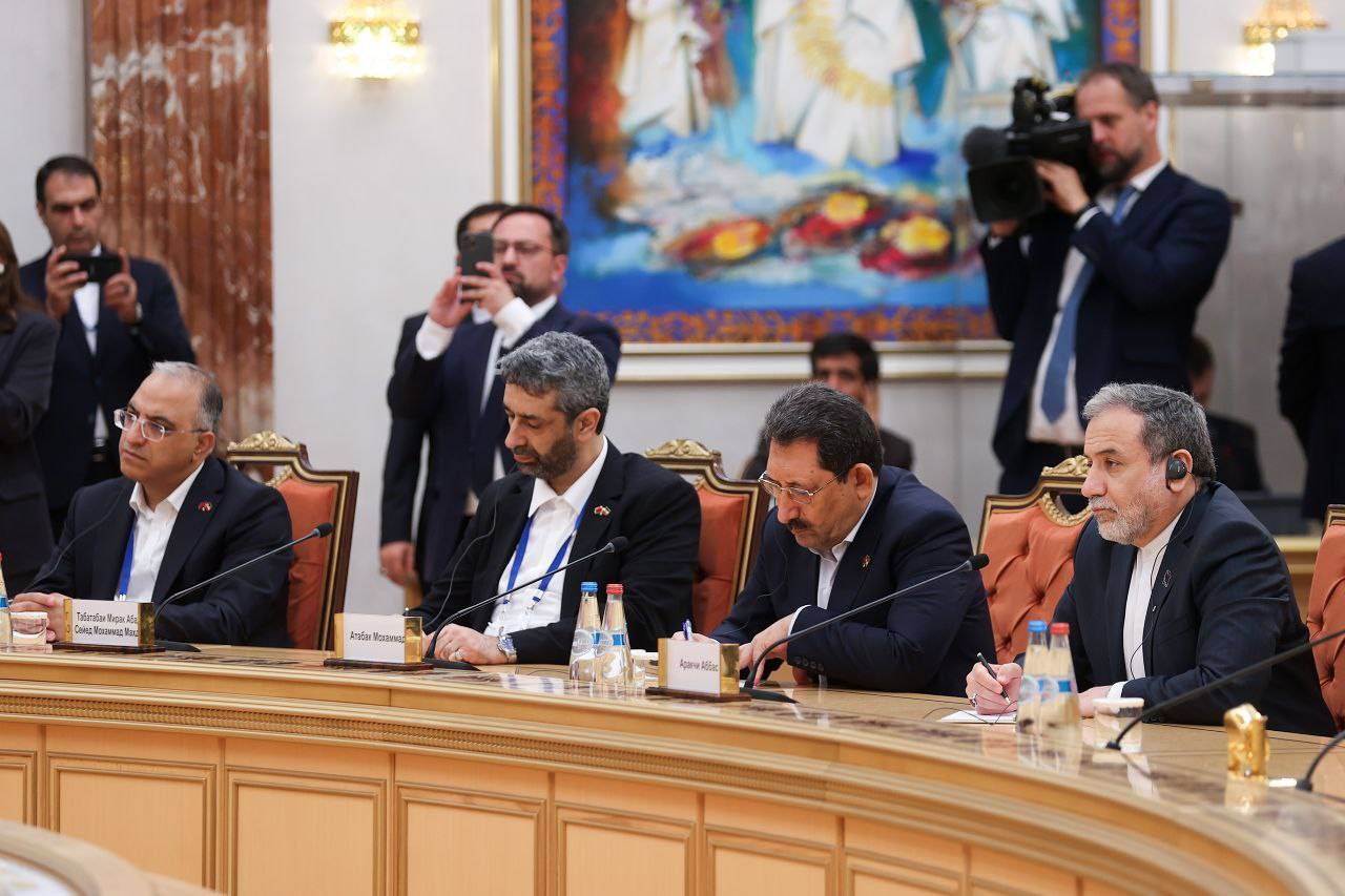 امضای ۱۲ سند همکاری و ۱ بیانیه مشترک میان ایران و بلاروس امضای ۱۲ سند همکاری و ۱ بیانیه مشترک میان ایران و بلاروس