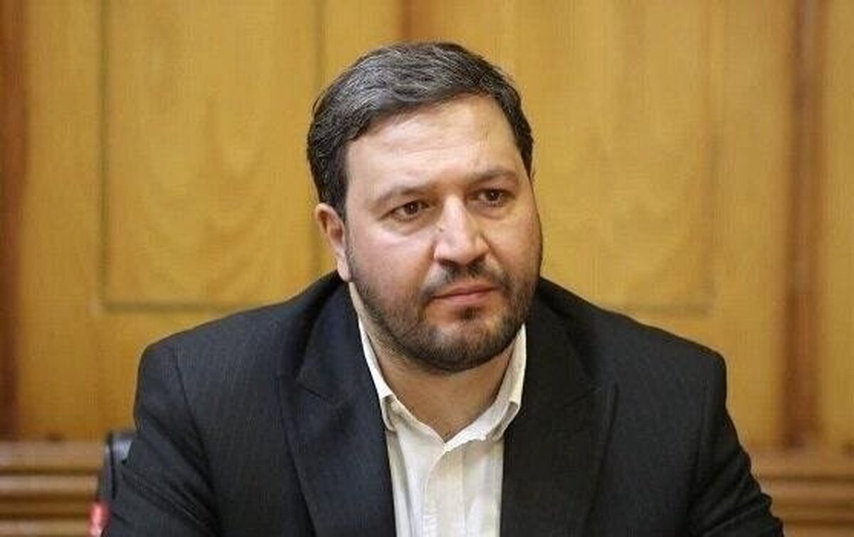 تورم ۴۵ درصدی کالا‌های اساسی با افزایش ۲۰ درصدی حقوق‌ها تناسبی ندارد/ تیم اقتصادی دولت در اجرای کالابرگ الکترونیک با جدیت بیشتر عمل کند