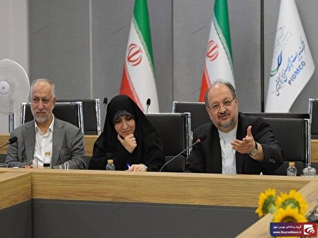 محمد شریعتمداری: ضعف کارشناسی و اشتباه سیاست‌گذاری در گذشته باعث گسست عمیق در زنجیره ارزش پتروشیمی شد