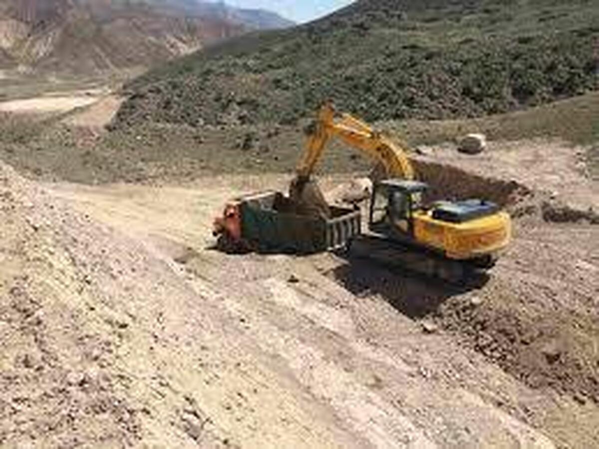اجرای عملیات بهسازی ۱۷ هزار کیلومتر از راه‌های کشور