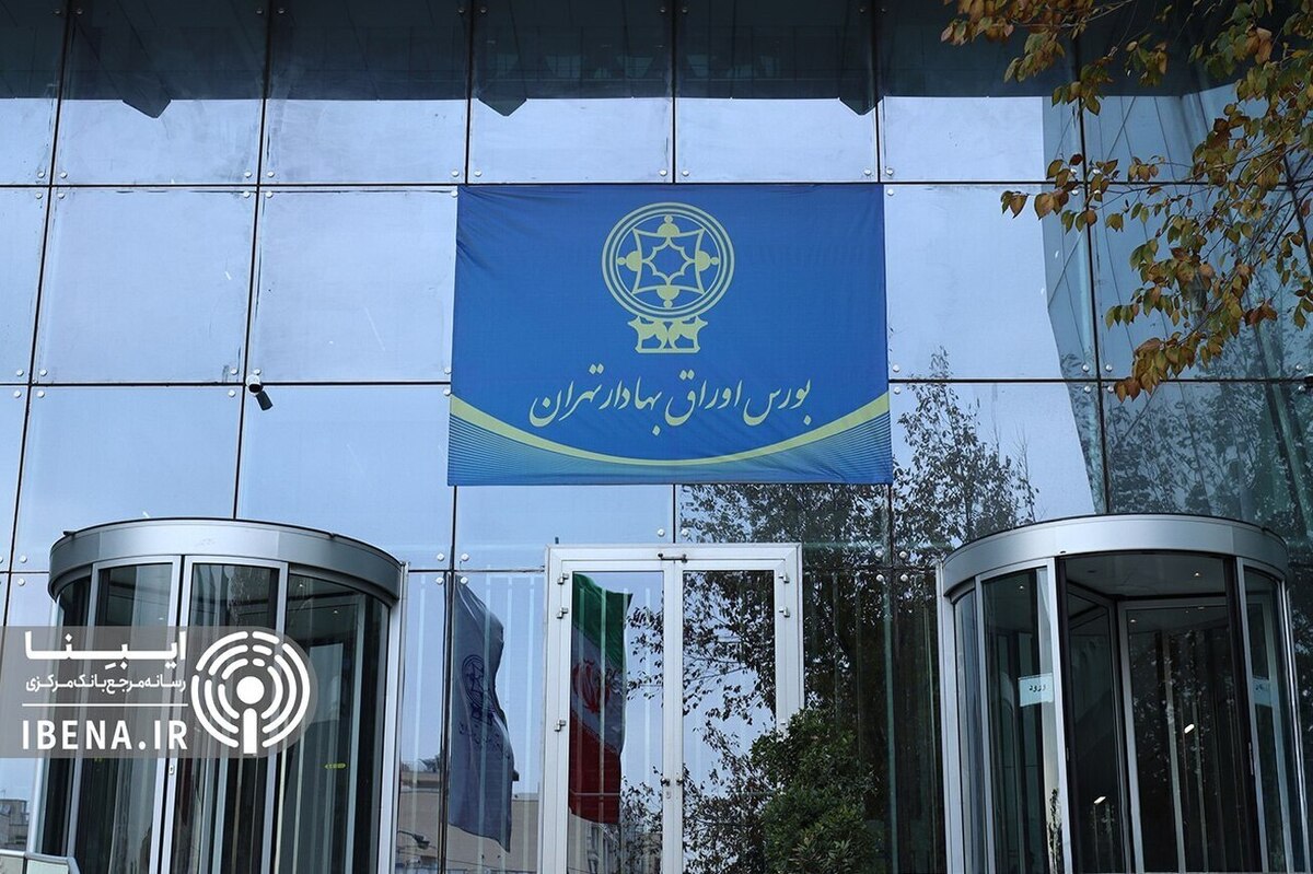 شاخص کل فرابورس کانال ۲۴ هزار واحدی را پس گرفت/ ورود ۱۲۱۵ میلیارد تومان نقدینگی به بورس