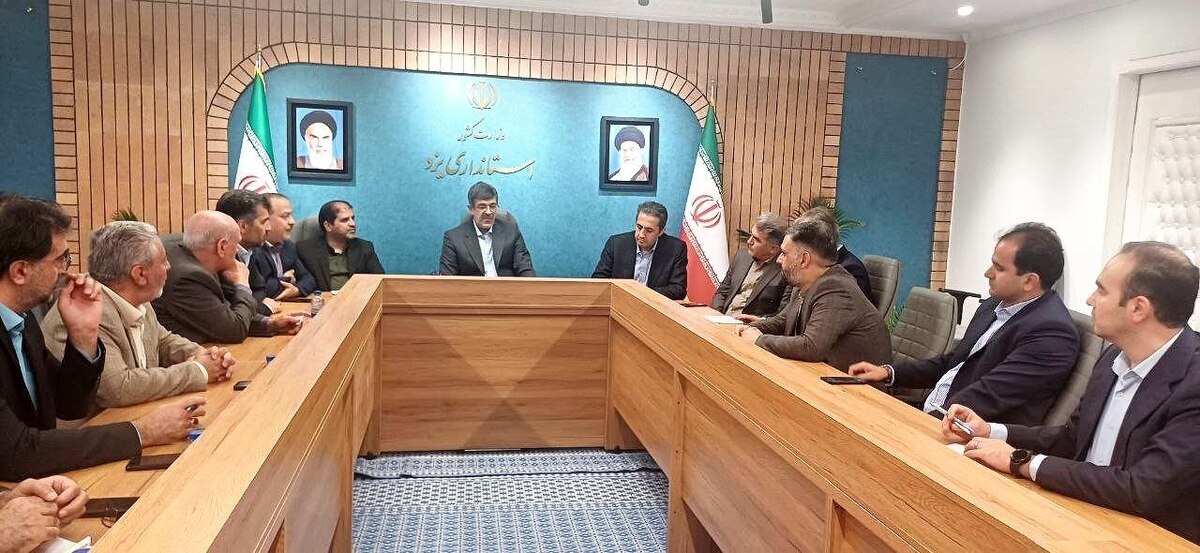 آقاجانلو اعلام کرد: همکاری نهاد‌های اجرایی و بخش خصوصی از الزامات توسعه معادن یزد/ تأکید استاندار بر نگاه عملیاتی برنامه‌های استان یزد