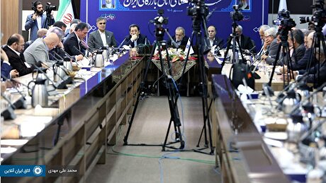 نشست صمیمی رئیس جمهور با اعضای اتاق بازرگانی ایران (۱)