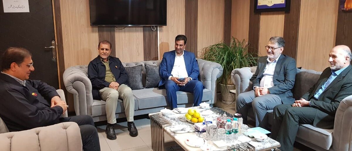 دیدار معاون نماینده ولی فقیه در بنیاد شهید کشور و رییس بنیاد شهید و امور ایثارگران خوزستان با قائم‌مقام مدیرعامل فولاد خوزستان