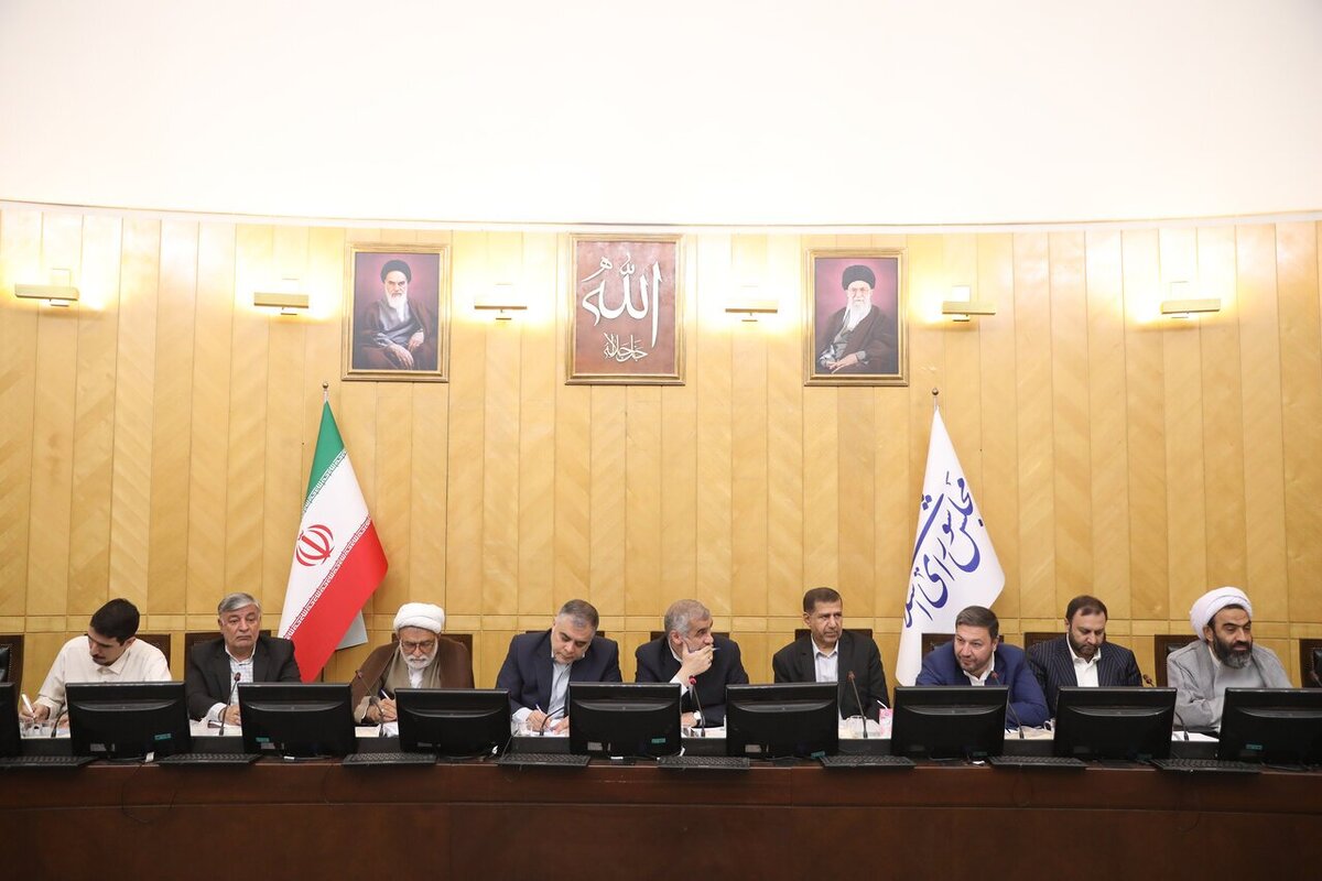 تأکید نمایندگان بر اجرای برنامه هفتم برای پیشگیری از ناترازی گاز/وزیر نفت: افزایش ۱۰ درصدی سطح ذخایر سوخت مایع در نیروگاه‌ها نسبت به سال گذشته