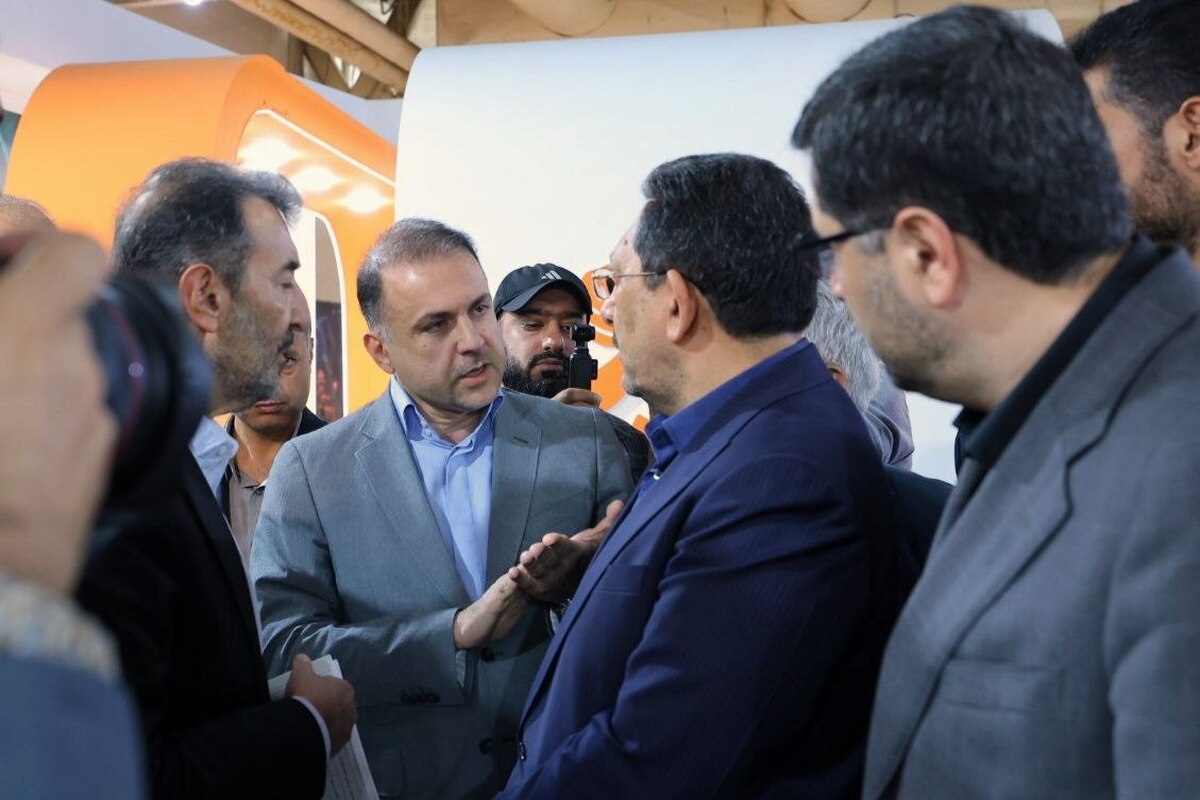 بازدید وزیر صمت از غرفه شرکت ملی صنایع مس ایران در نوزدهمین نمایشگاه بین‌المللی ایران کانمین ۲۰۲۵