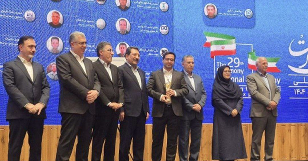 با نوآوری و صادرات، آینده روشن برای فولاد هرمزگان رقم می‌زنیم