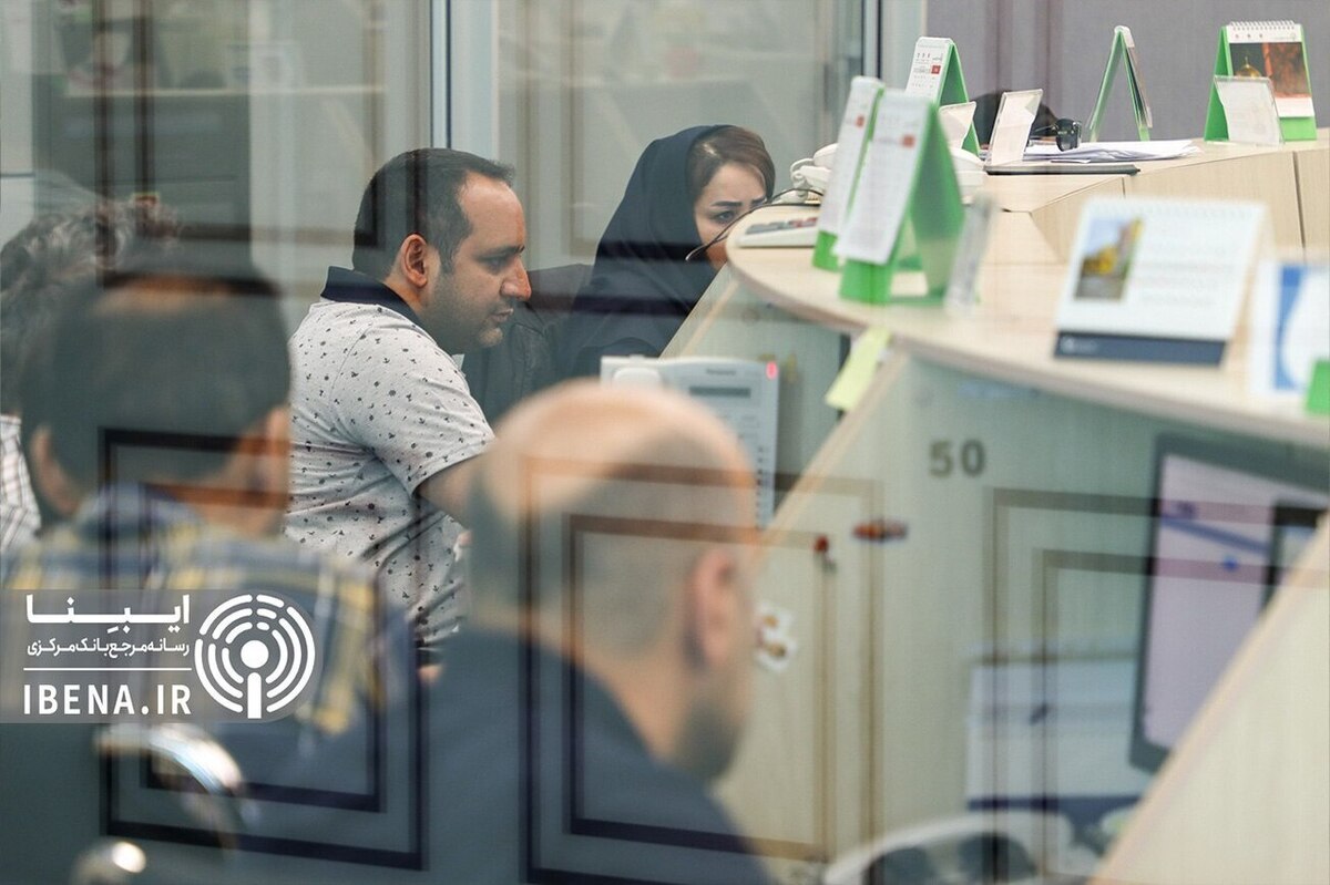 شاخص هم‌وزن وارد کانال ۹۰۰ هزار واحدی شد/ سبز پوشی شاخص کل فرابورس