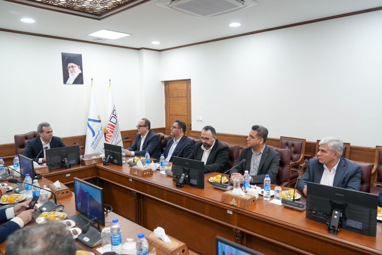 بازدید مدیران ارشد بانک صادرات ایران از مجتمع صنایع آلومینیوم جنوب بازدید مدیران ارشد بانک صادرات ایران از مجتمع صنایع آلومینیوم جنوب