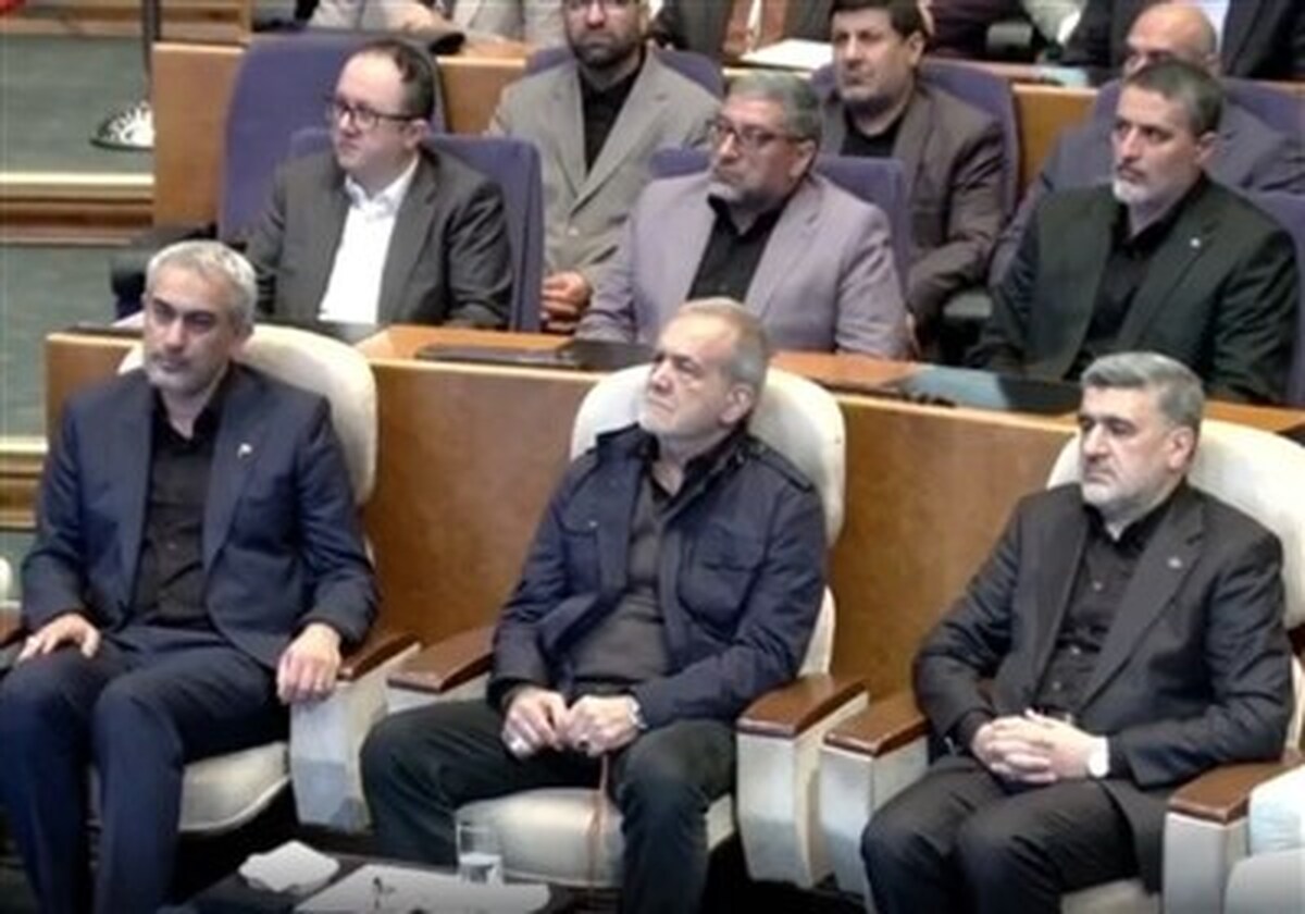 همایش سالانه بازار سرمایه با حضور رئیس‌جمهور آغاز شد