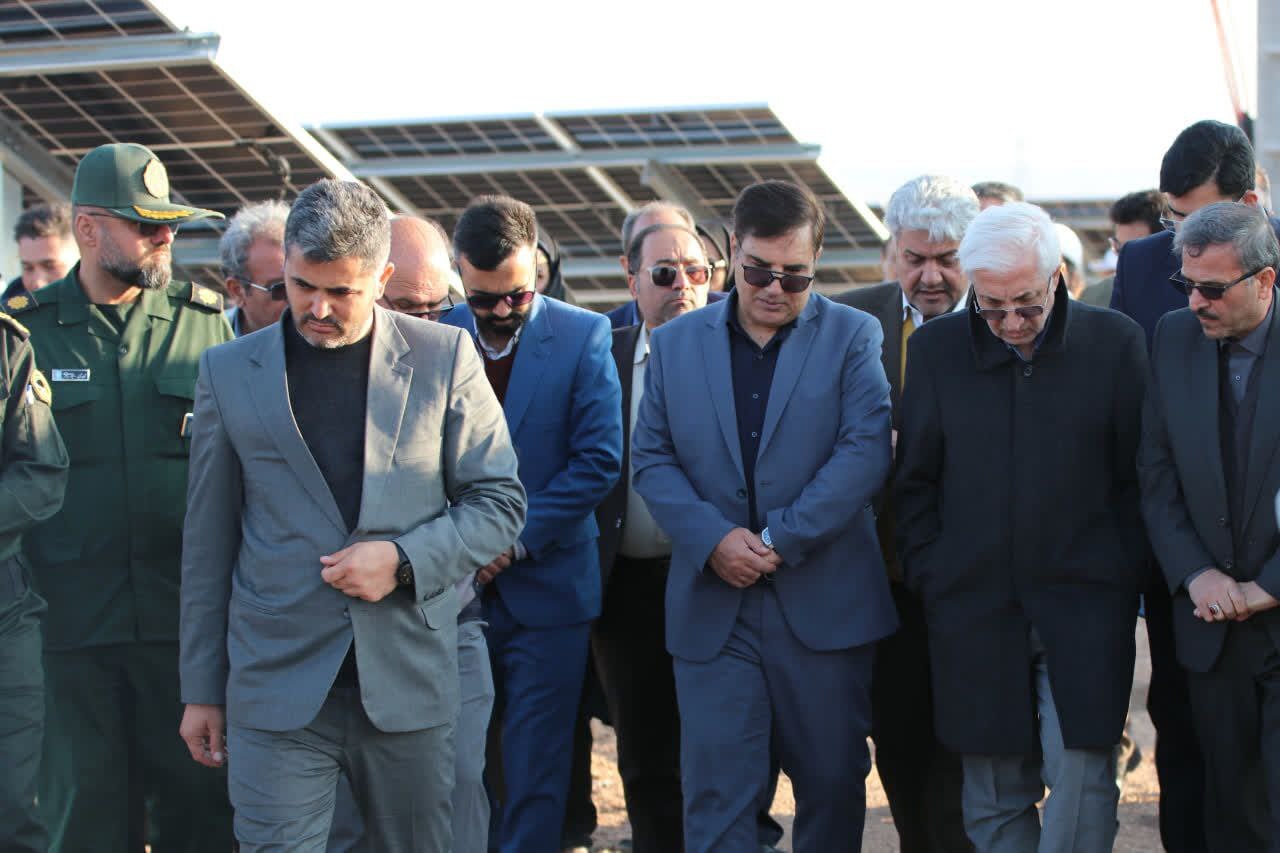 بازدید استاندار خراسان شمالی از پروژه نیروگاه خورشیدی شرکت آلومینای ایران بازدید استاندار خراسان شمالی از پروژه نیروگاه خورشیدی شرکت آلومینای ایران