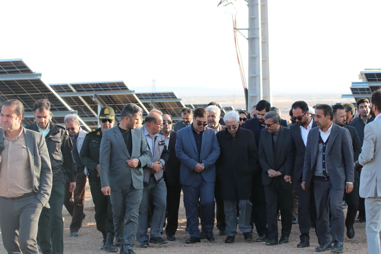 بازدید استاندار خراسان شمالی از پروژه نیروگاه خورشیدی شرکت آلومینای ایران بازدید استاندار خراسان شمالی از پروژه نیروگاه خورشیدی شرکت آلومینای ایران