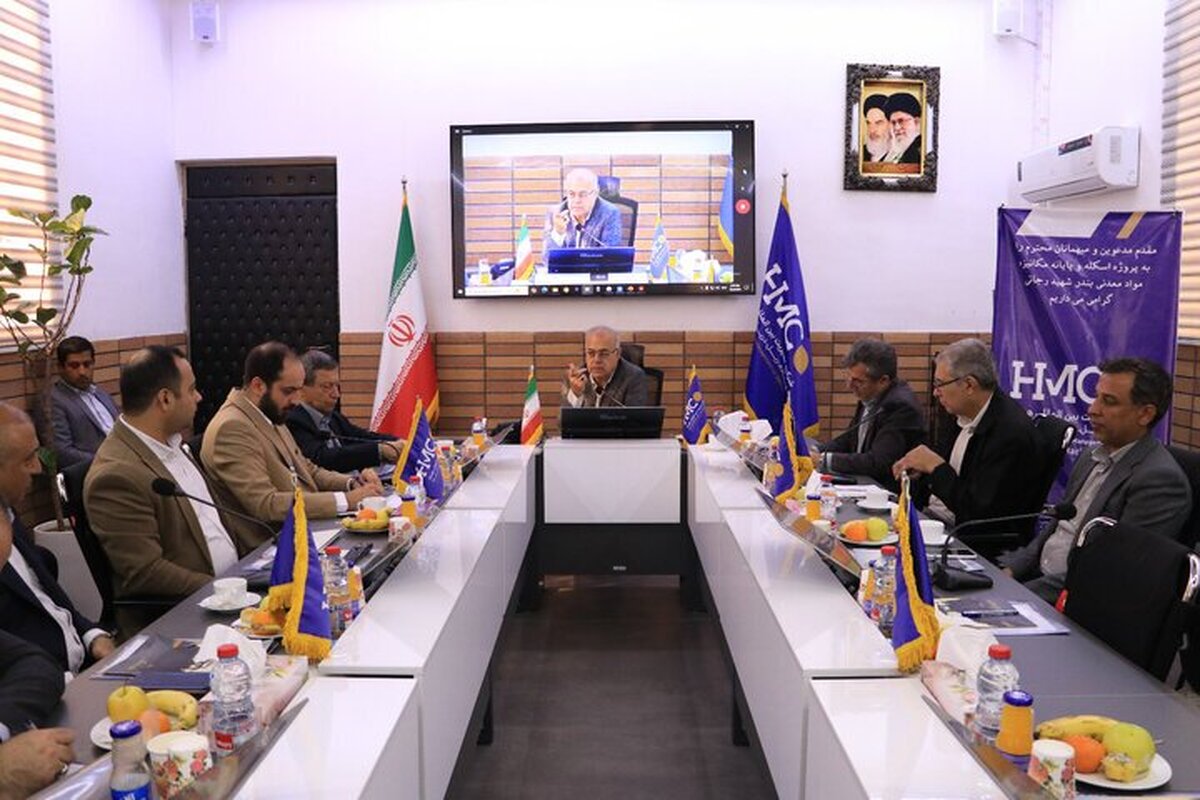 آشوری: پایانه مکانیزه معدنی سهم هرمزگان در کریدور‌ها را افزایش می‌دهد