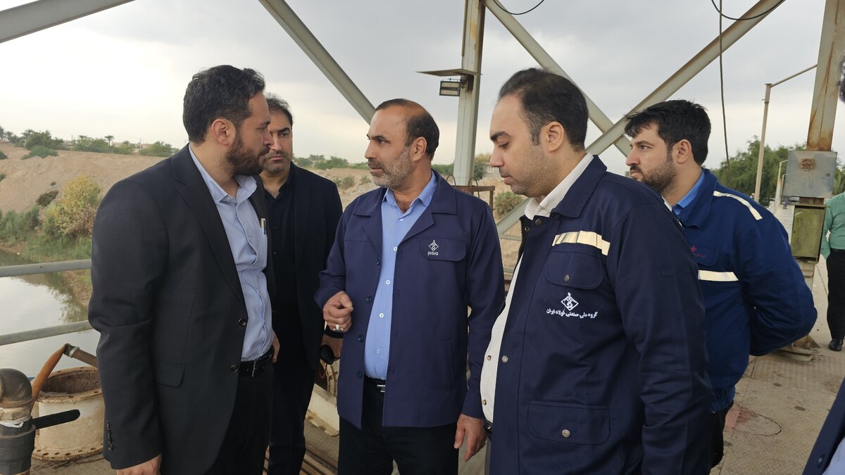 بازدید مدیرعامل آب و فاضلاب استان خوزستان از اسکله آبرسانی گروه ملی صنعتی فولاد ایران