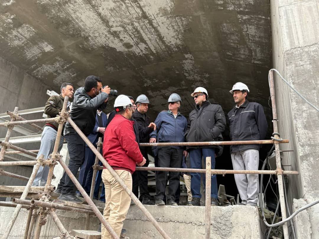 بازدید مدیرعامل شرکت ملی مس از اَبَرپروژه فازهای ۳ و ۴ تغلیظ مجتمع سرچشمه بازدید مدیرعامل شرکت ملی مس از اَبَرپروژه فازهای ۳ و ۴ تغلیظ مجتمع سرچشمه