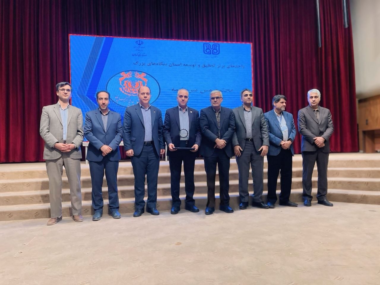 تثبیت جایگاه برتر پژوهشی مجتمع مس سرچشمه رفسنجان در استان کرمان تثبیت جایگاه برتر پژوهشی مجتمع مس سرچشمه رفسنجان در استان کرمان