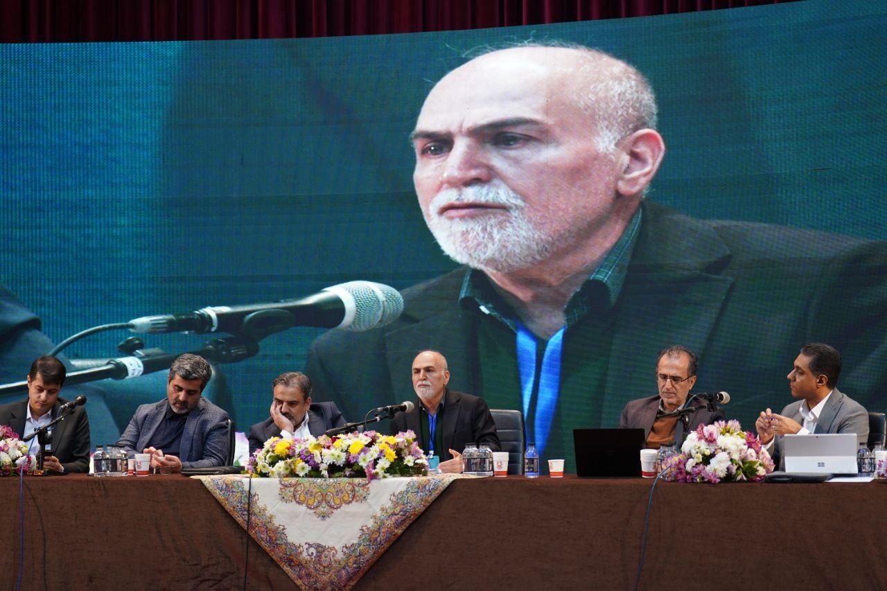 پنل تخصصی «هوشمندسازی و تحول دیجیتال» در رویداد ملی ایدههای نوآورانه و فناورانه زنجیره ارزش مس برگزار شد پنل تخصصی «هوشمندسازی و تحول دیجیتال» در رویداد ملی ایدههای نوآورانه و فناورانه زنجیره ارزش مس برگزار شد