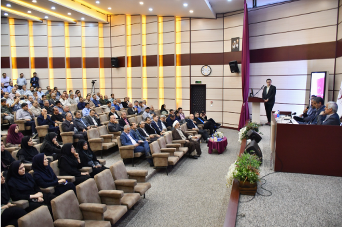 نشست رئیس سازمان زمین‌شناسی و اکتشافات‌ معدنی کشور با همکاران برگزار شد