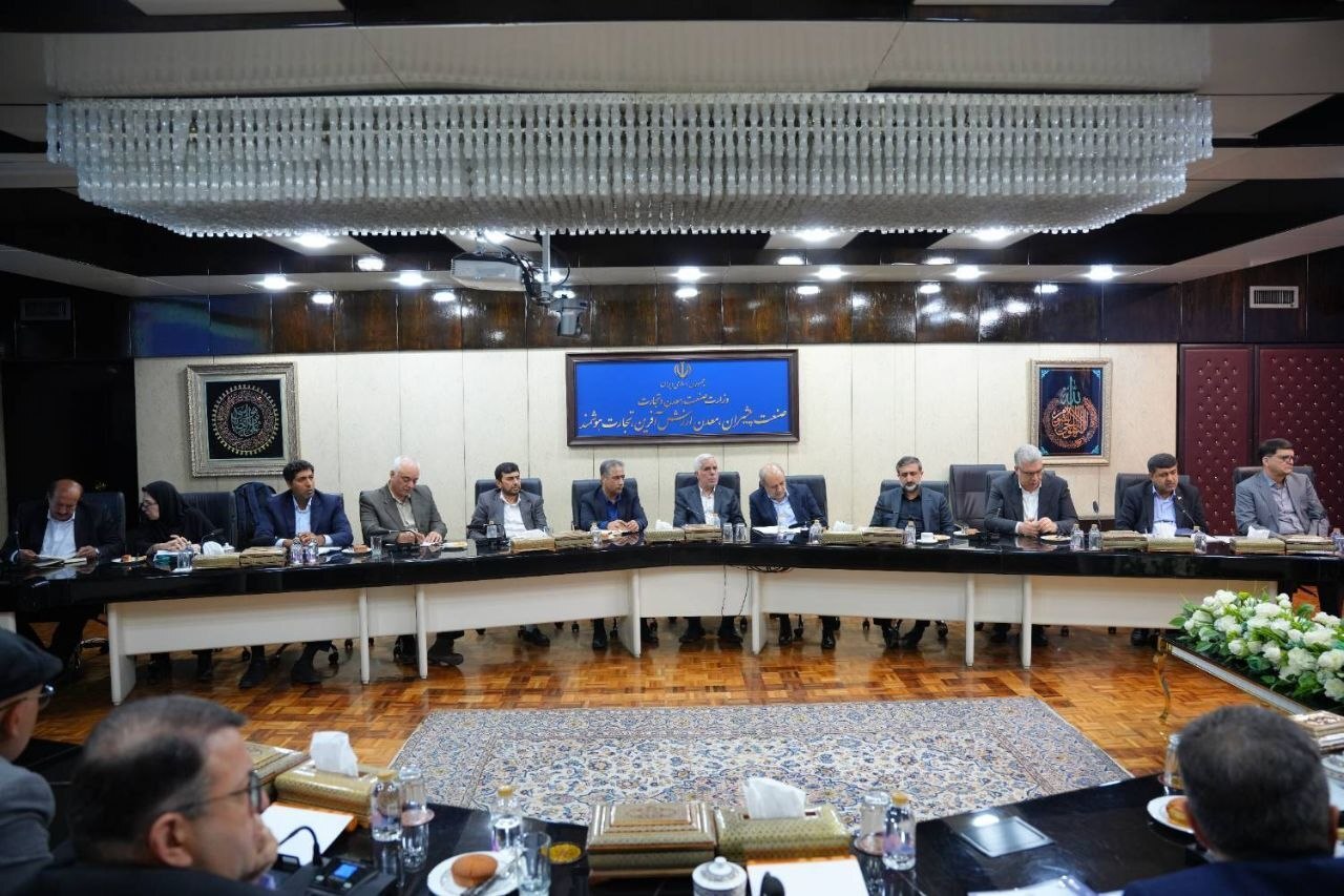 تقدیر معاون اجرایی رئیسجمهور از مجموعه وزارت صمت/ حمایتهای گسترده دولت برای پشتیبانی از واحدهای تولیدی آسیبدیده تقدیر معاون اجرایی رئیسجمهور از مجموعه وزارت صمت/ حمایتهای گسترده دولت برای پشتیبانی از واحدهای تولیدی آسیبدیده