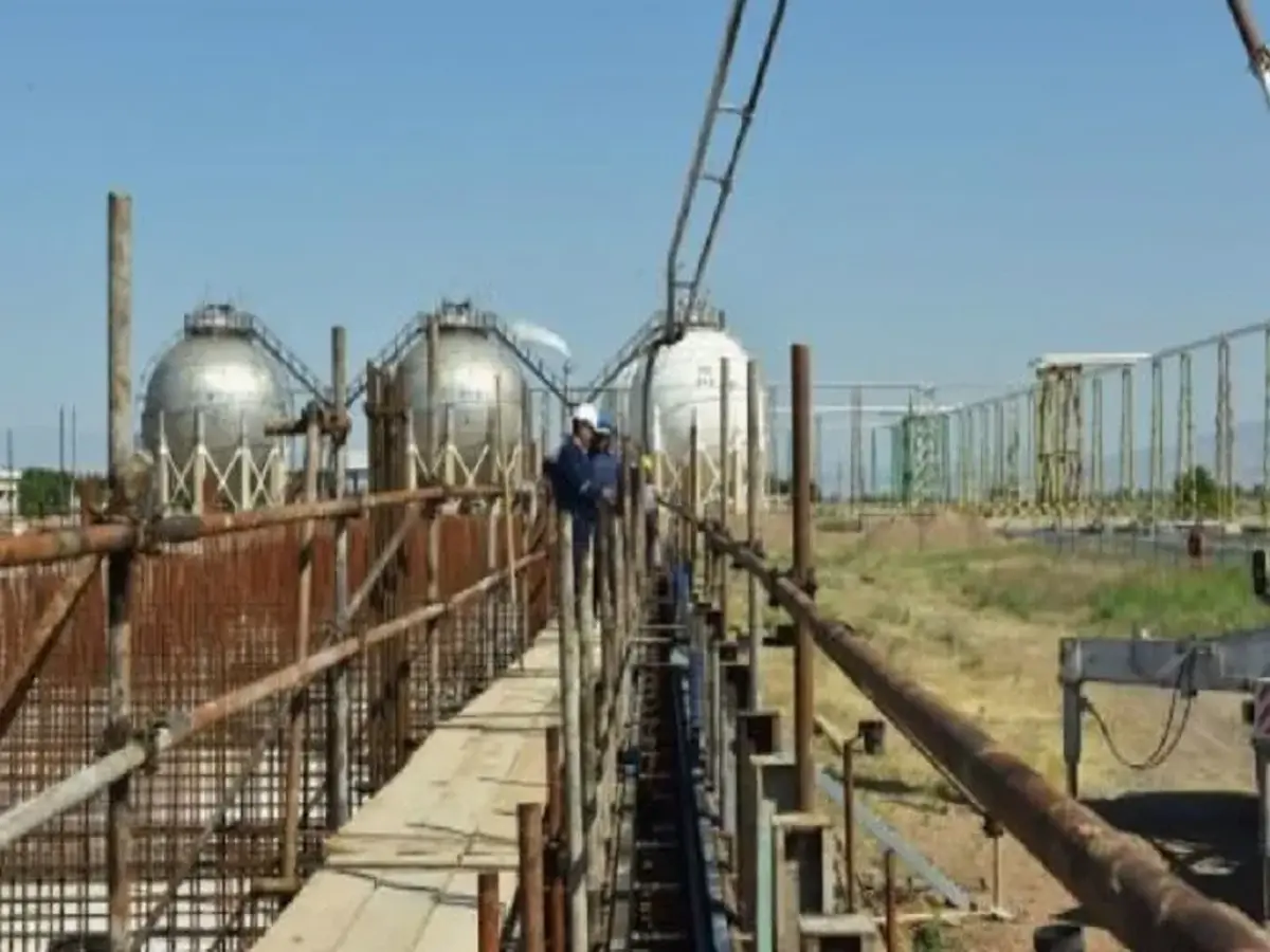 پیشرفت فیزیکی پروژه کولینگ هیبریدی پتروشیمی تبریز در راستای بهینه‌سازی مصرف آب
