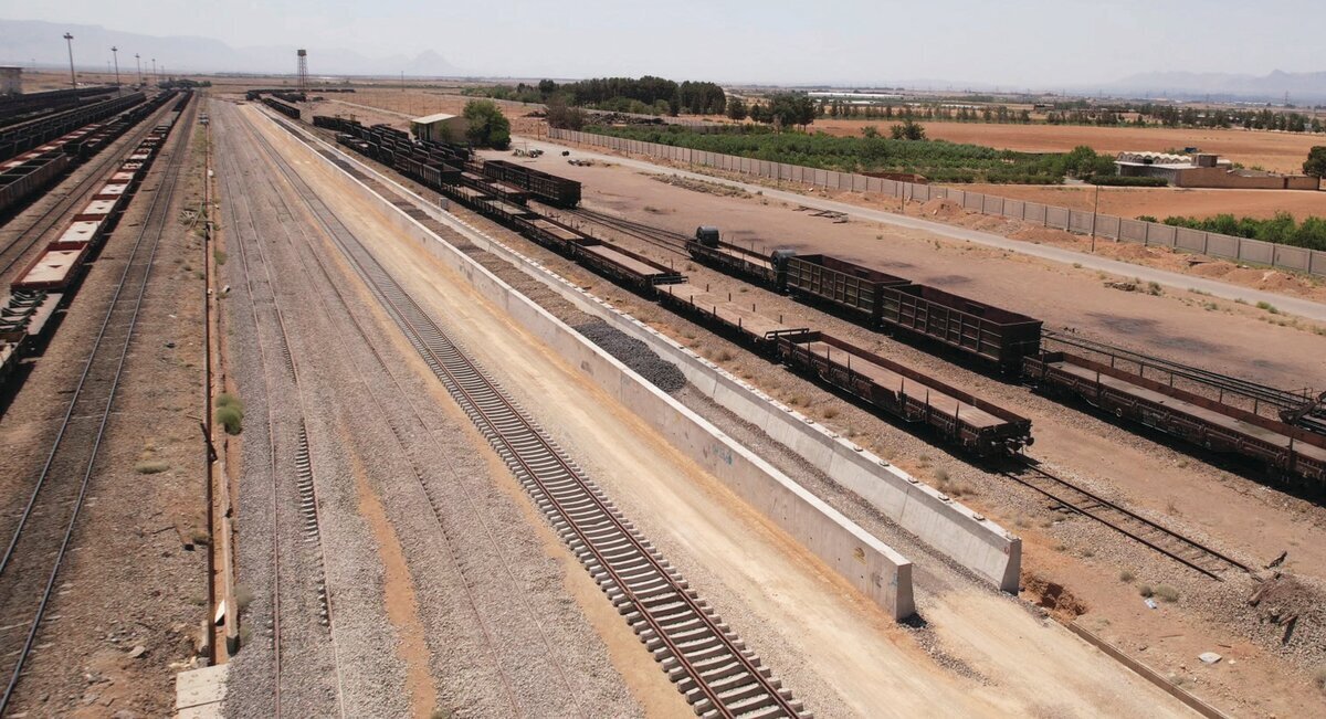 استفاده از سرباره فولاد مبارکه در توسعه ایستگاه ریلی برای نخستین بار
