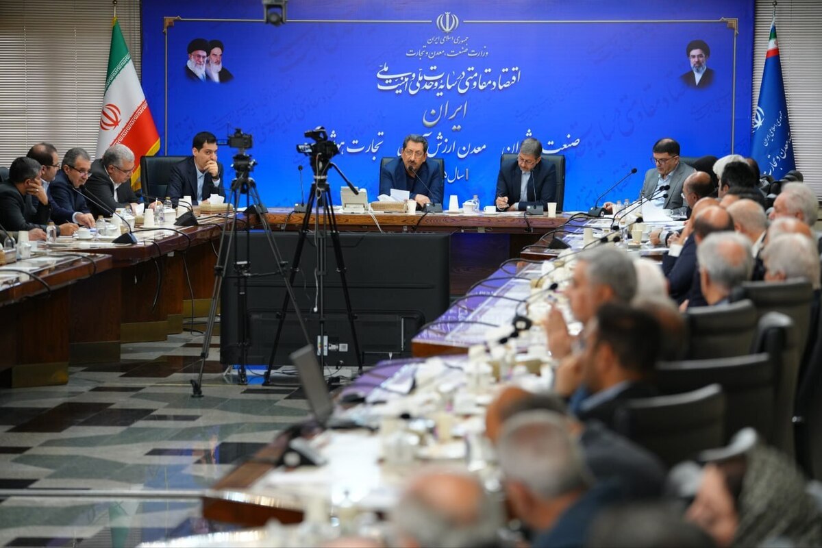 مطالبات تولیدکنندگان با اولویت در هیأت دولت پیگیری می‌شود